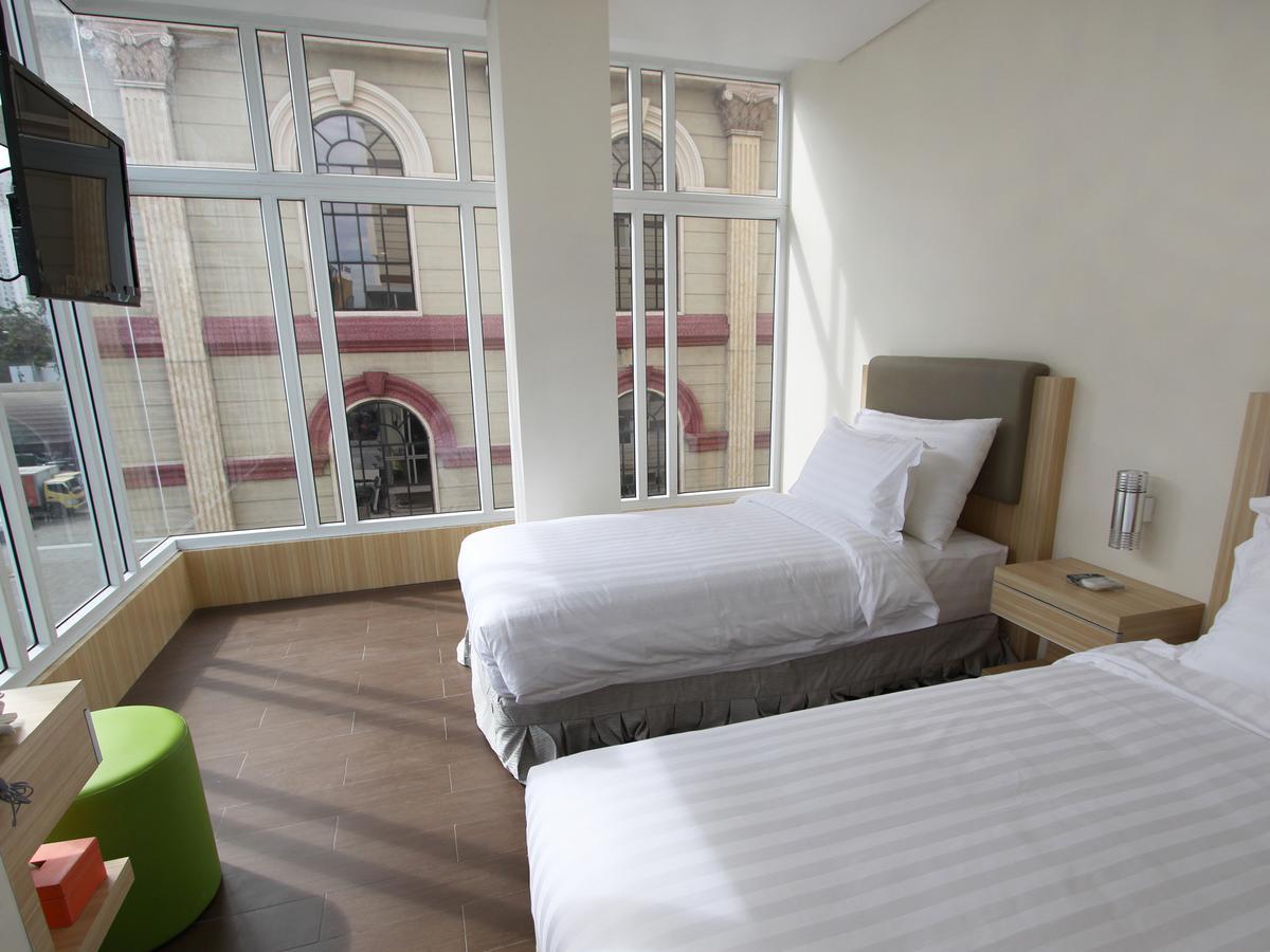 D'Primahotel Wtc Mangga Dua Jakarta Buitenkant foto