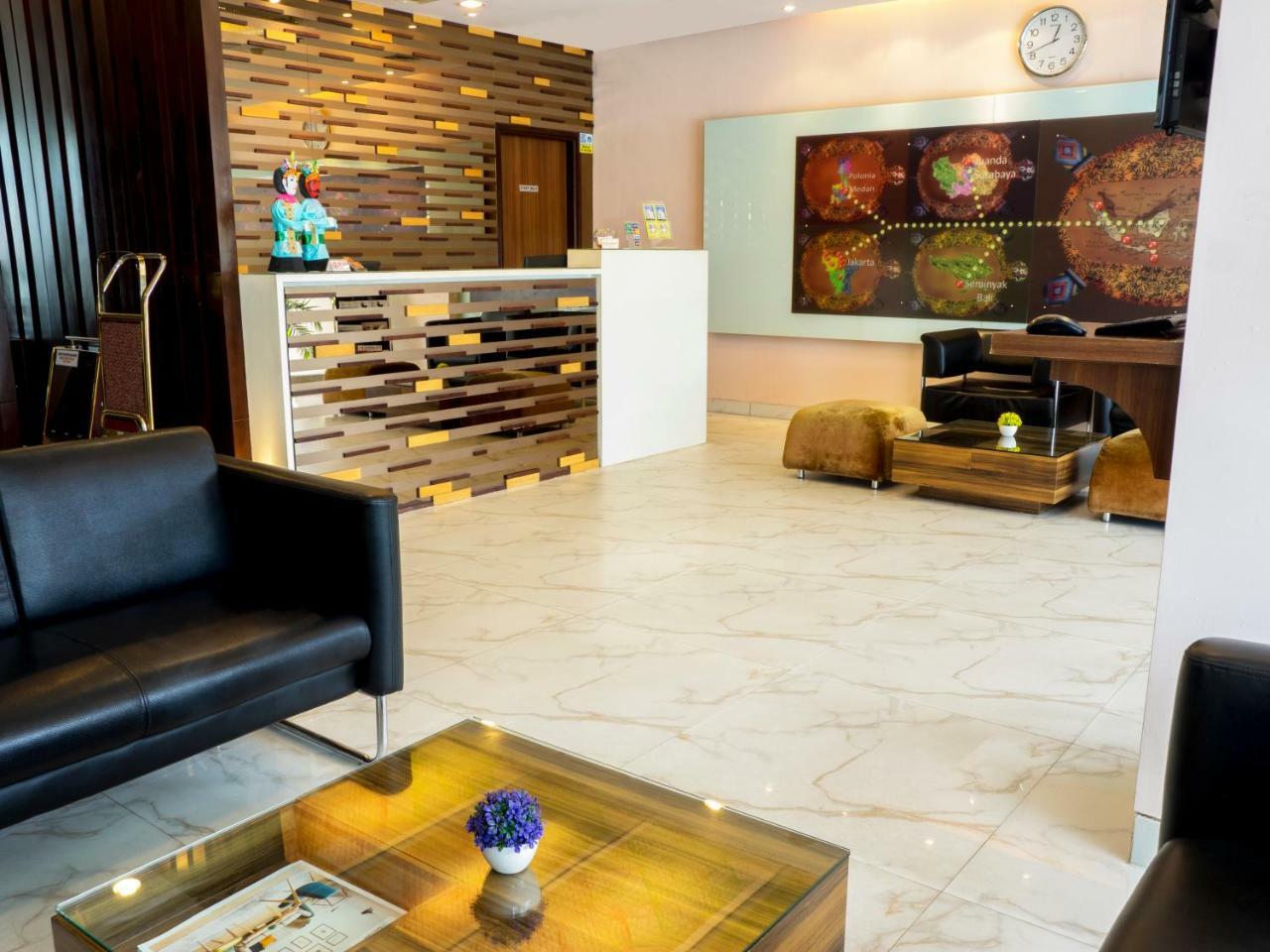 D'Primahotel Wtc Mangga Dua Jakarta Buitenkant foto